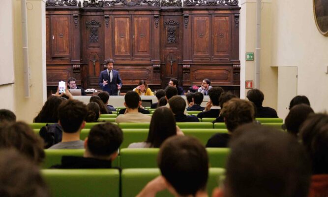 Una comunità a misura di persona Una comunità a misura di persona
